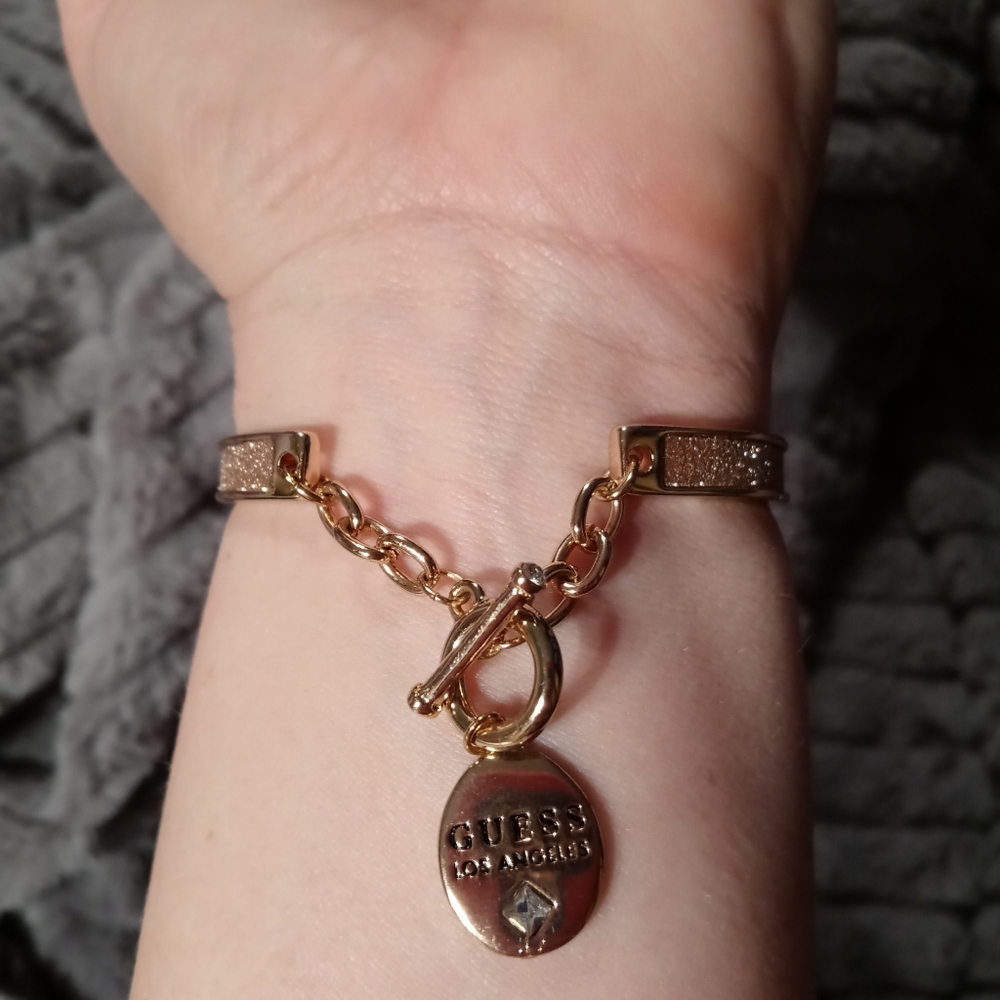 Guess Bracelet - Picture 5 of 7